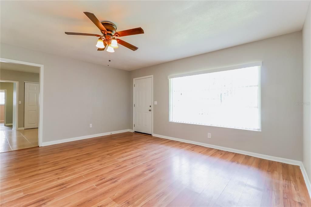 For Rent: $2,085 (4 beds, 2 baths, 1525 Square Feet)