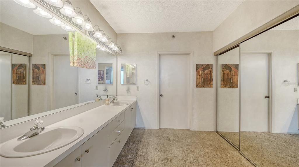 待售: $949,000 (2 贝兹, 2 浴室, 1503 平方英尺)