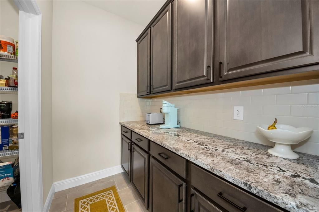 На продажу: $539,000 (4 спален, 3 ванн, 3362 Квадратных фут)