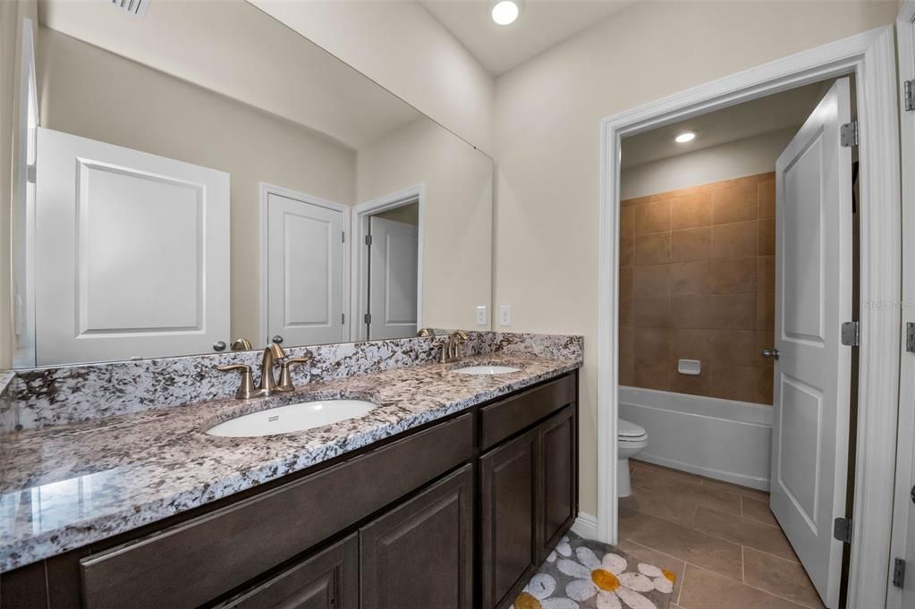 На продажу: $539,000 (4 спален, 3 ванн, 3362 Квадратных фут)