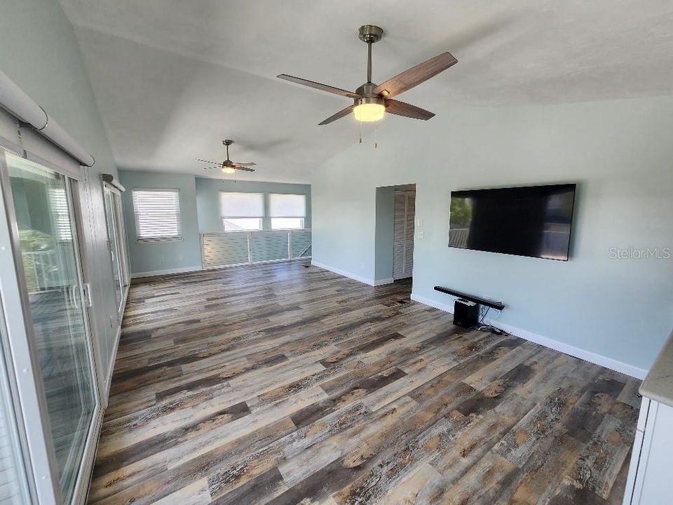 En Renta: $4,950 (3 camas, 3 baños, 1027 Pies cuadrados)