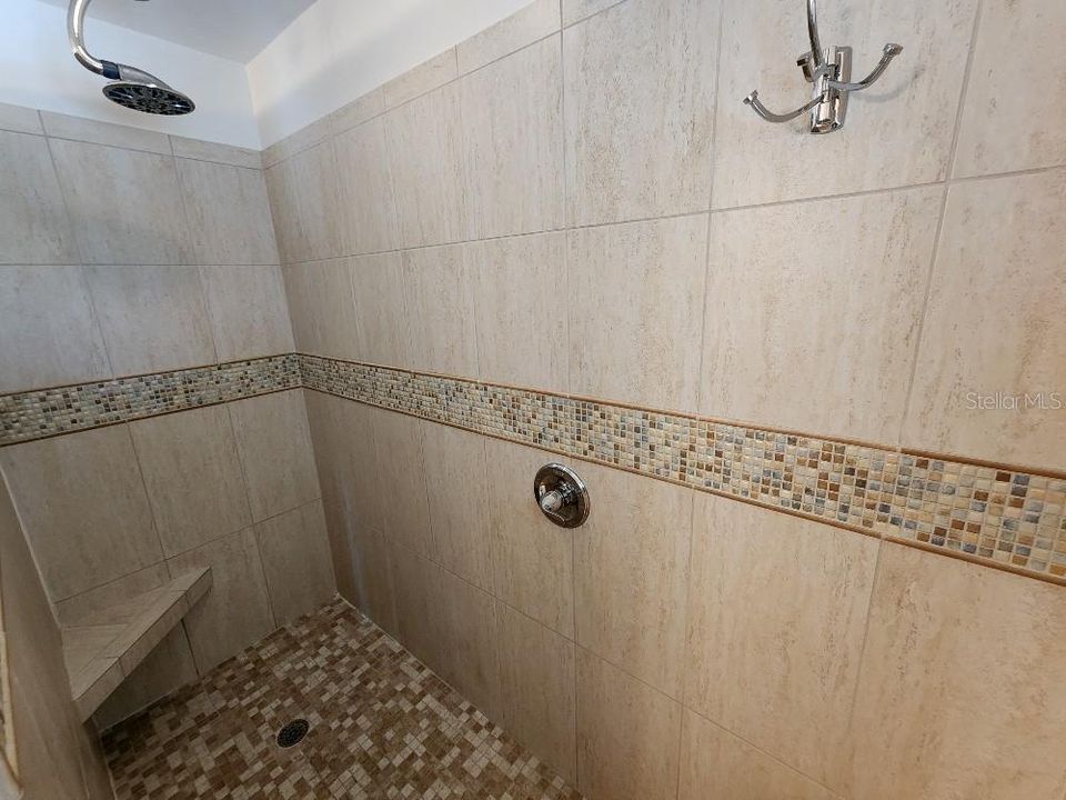 En Renta: $4,950 (3 camas, 3 baños, 1027 Pies cuadrados)