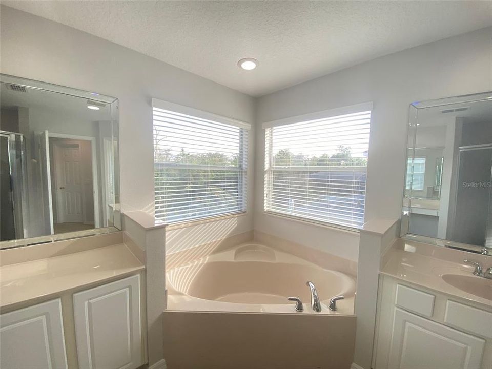 В аренду: $2,895 (5 спален, 3 ванн, 2978 Квадратных фут)