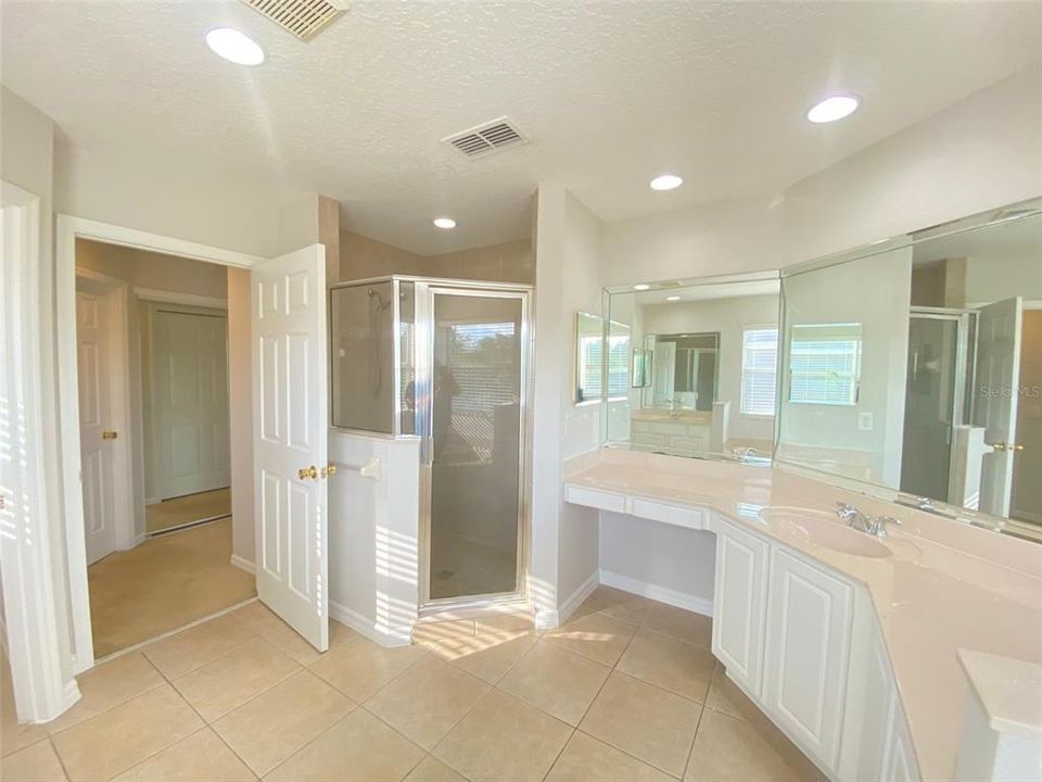 В аренду: $2,895 (5 спален, 3 ванн, 2978 Квадратных фут)