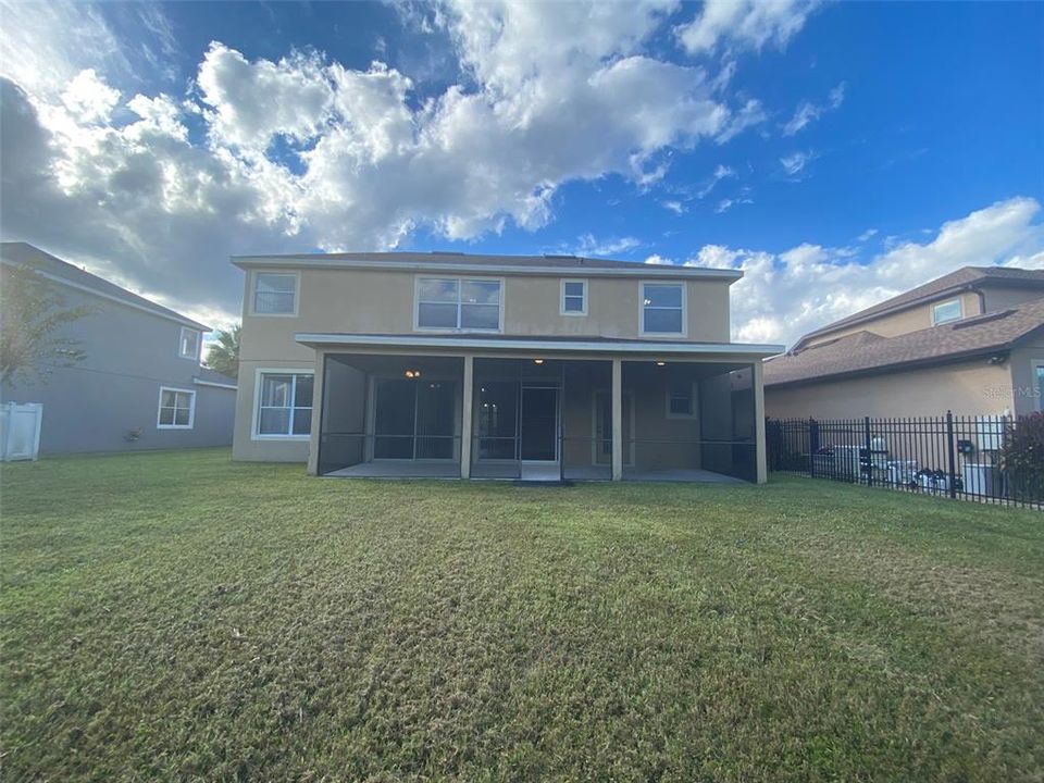 В аренду: $2,895 (5 спален, 3 ванн, 2978 Квадратных фут)