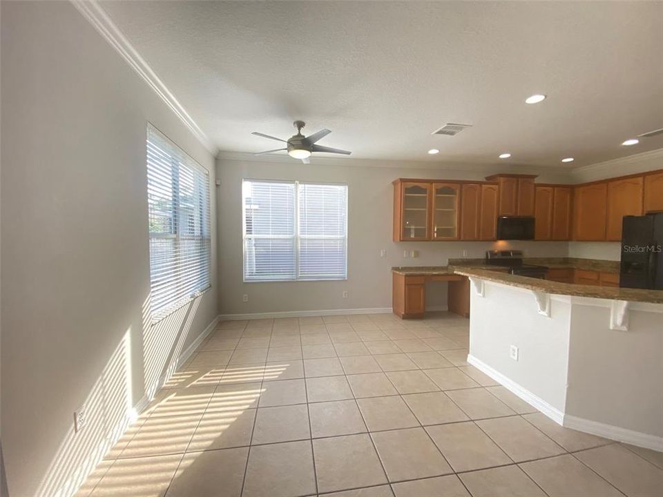 В аренду: $2,895 (5 спален, 3 ванн, 2978 Квадратных фут)