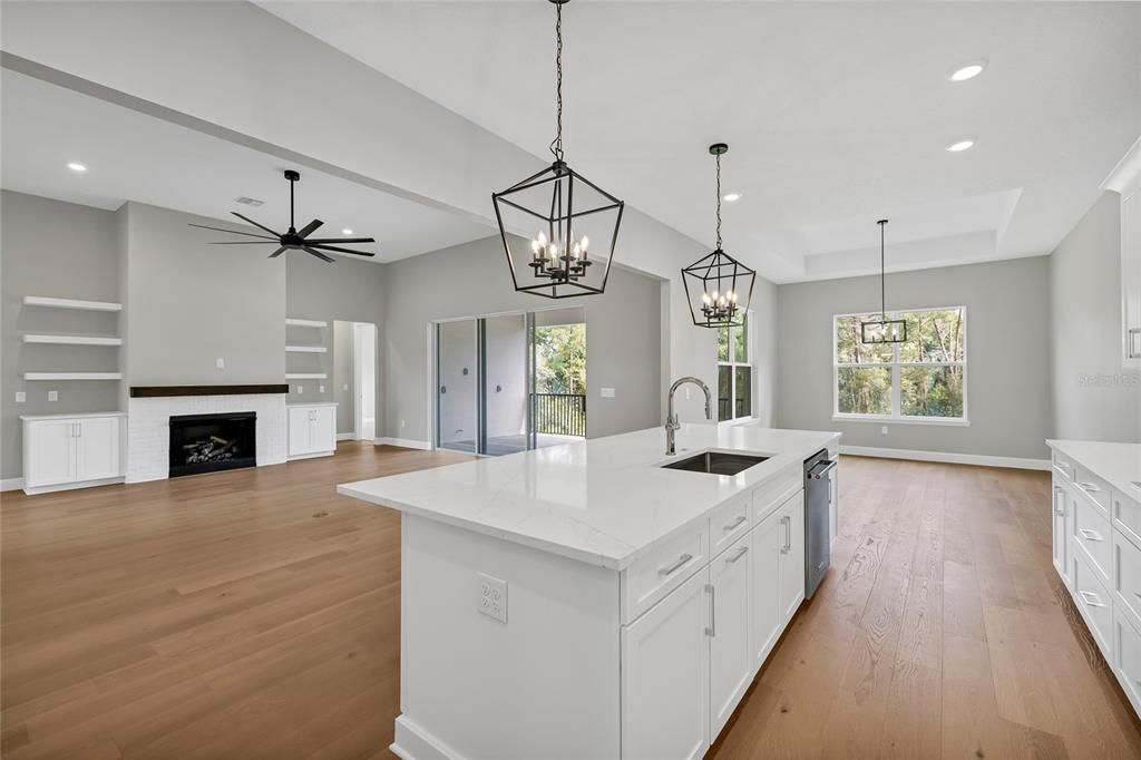 En Venta: $1,024,000 (4 camas, 3 baños, 2898 Pies cuadrados)