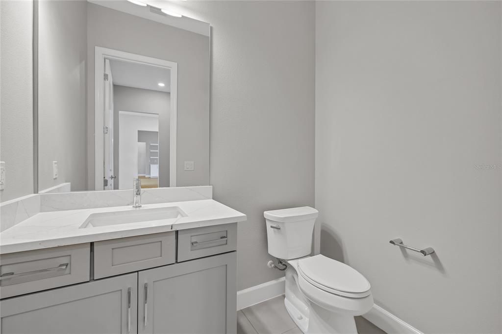 En Venta: $1,024,000 (4 camas, 3 baños, 2898 Pies cuadrados)