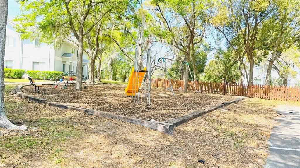 待售: $109,500 (1 贝兹, 1 浴室, 626 平方英尺)