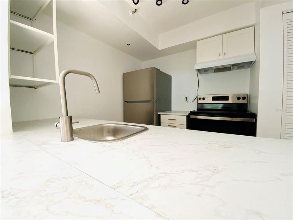 待售: $109,500 (1 贝兹, 1 浴室, 626 平方英尺)