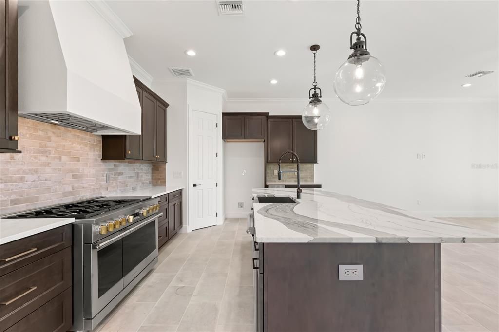 For Sale: $844,500 (3 beds, 2 baths, 1848 Square Feet)