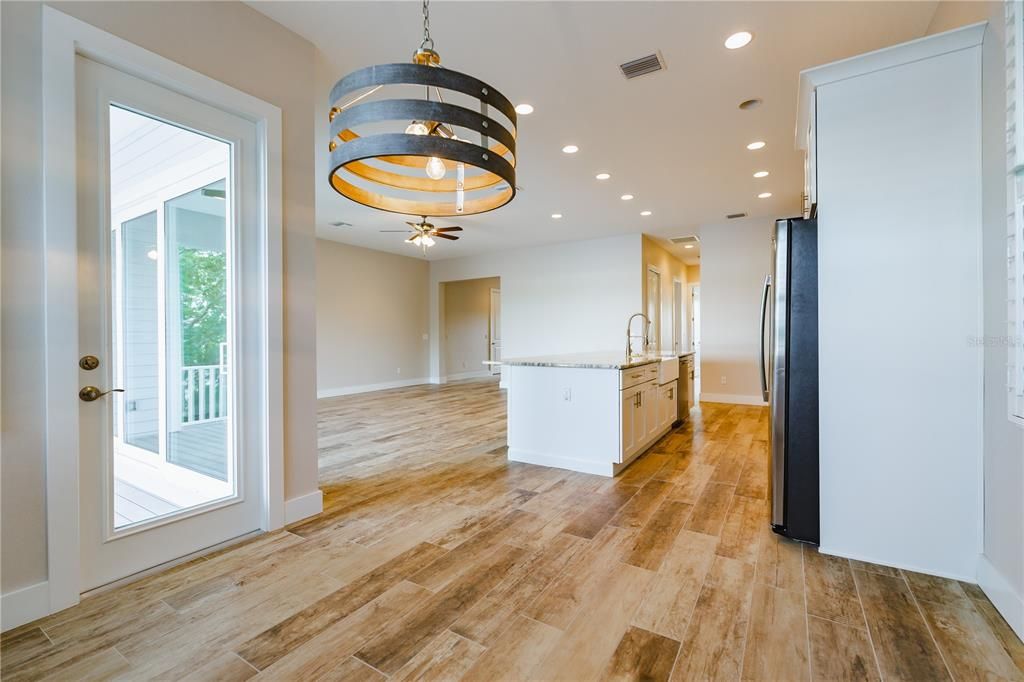 For Sale: $844,500 (3 beds, 2 baths, 1848 Square Feet)