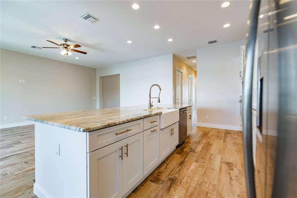 For Sale: $844,500 (3 beds, 2 baths, 1848 Square Feet)