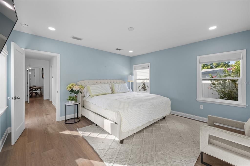 待售: $1,279,900 (4 贝兹, 3 浴室, 2241 平方英尺)