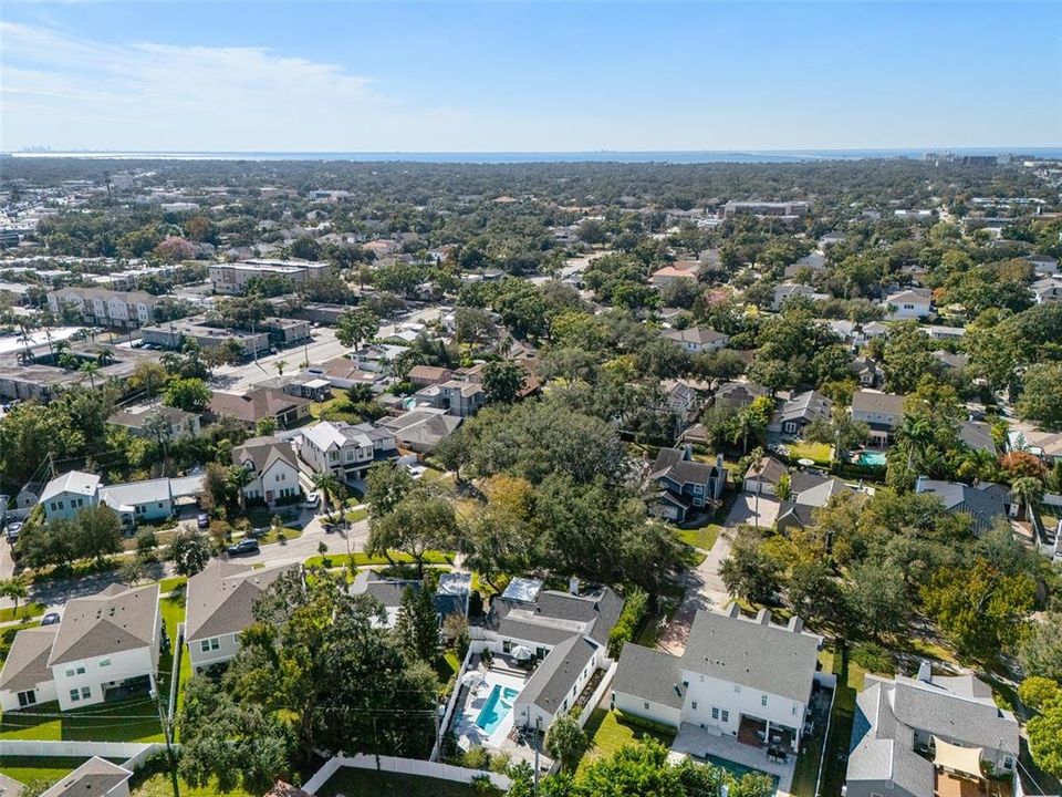 待售: $1,279,900 (4 贝兹, 3 浴室, 2241 平方英尺)