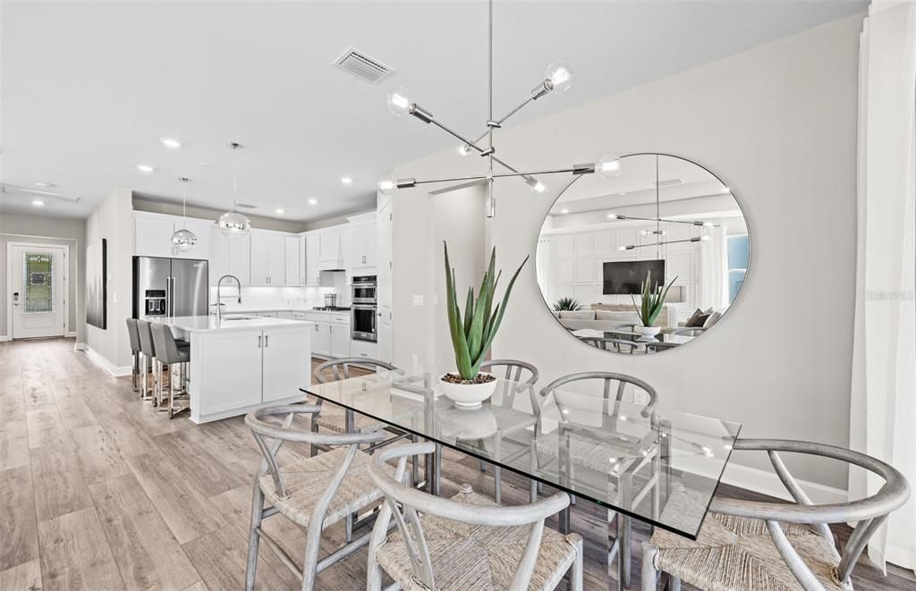 Active With Contract: $711,755 (3 beds, 3 baths, 2229 Square Feet)