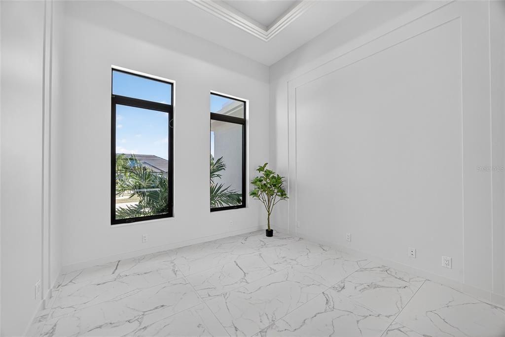 For Sale: $1,890,000 (3 beds, 3 baths, 2914 Square Feet)