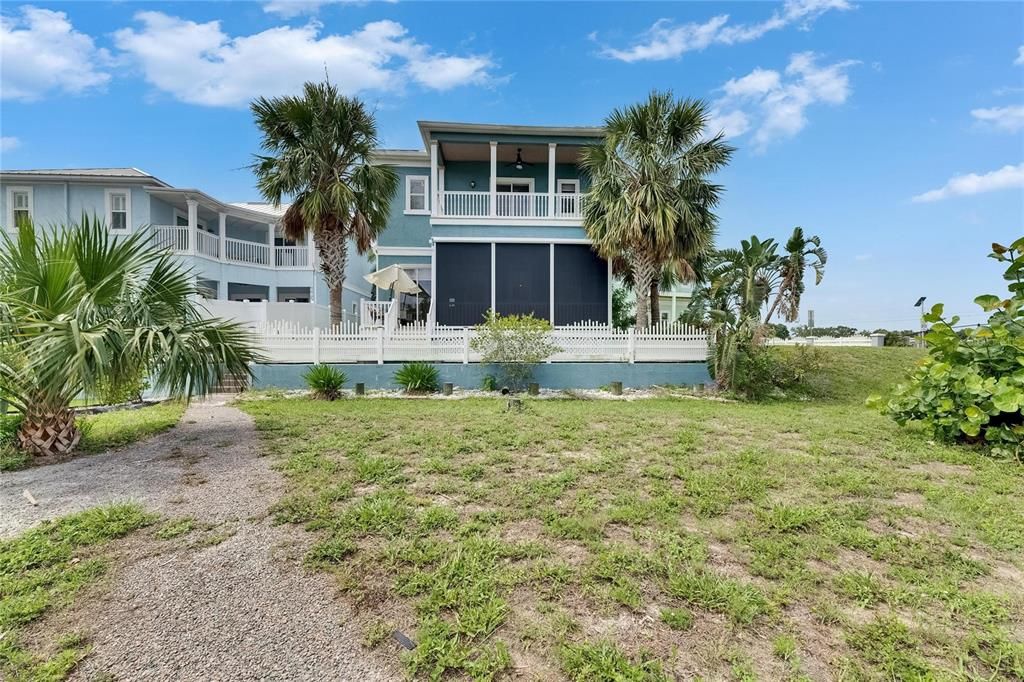 For Rent: $3,000 (3 beds, 3 baths, 2026 Square Feet)