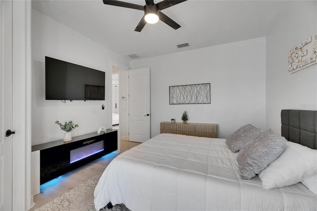 For Rent: $3,000 (3 beds, 3 baths, 2026 Square Feet)