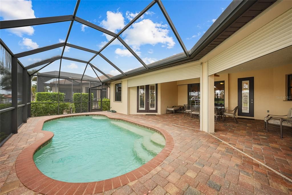 For Sale: $1,100,000 (3 beds, 2 baths, 2604 Square Feet)