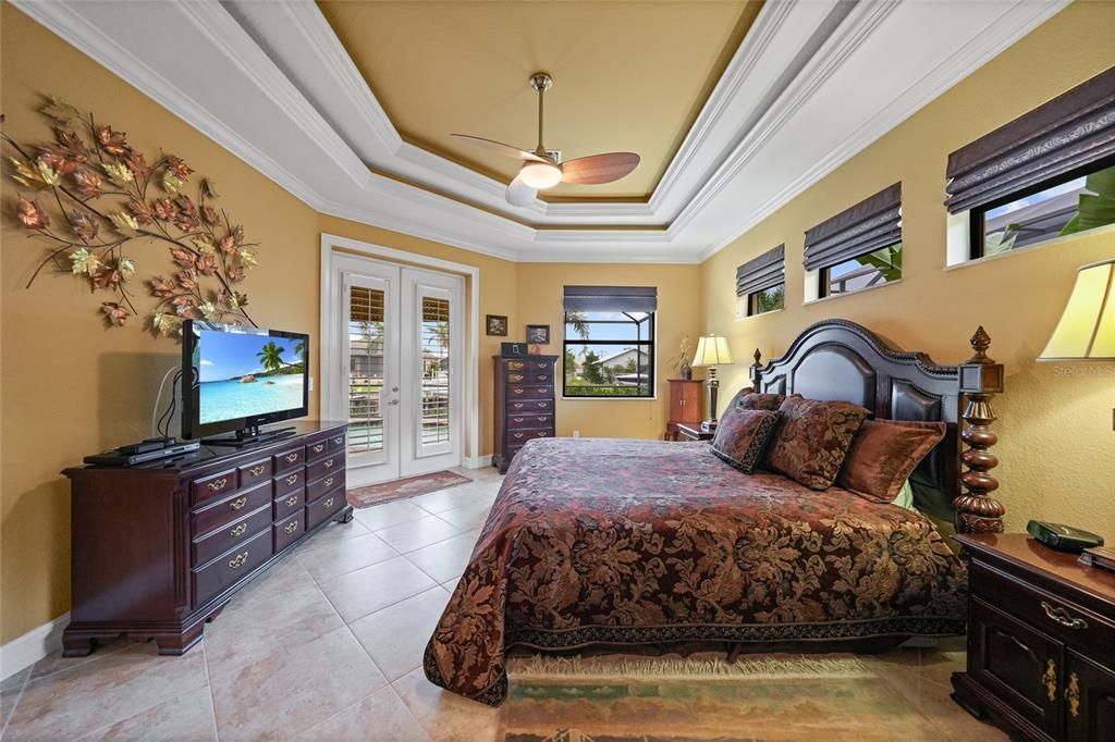 For Sale: $1,100,000 (3 beds, 2 baths, 2604 Square Feet)