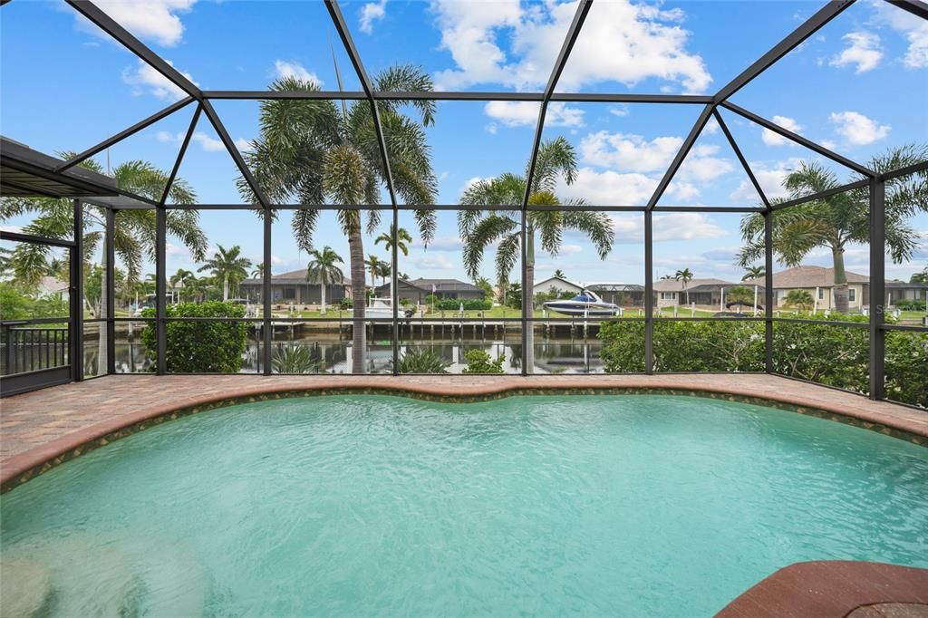 For Sale: $1,100,000 (3 beds, 2 baths, 2604 Square Feet)