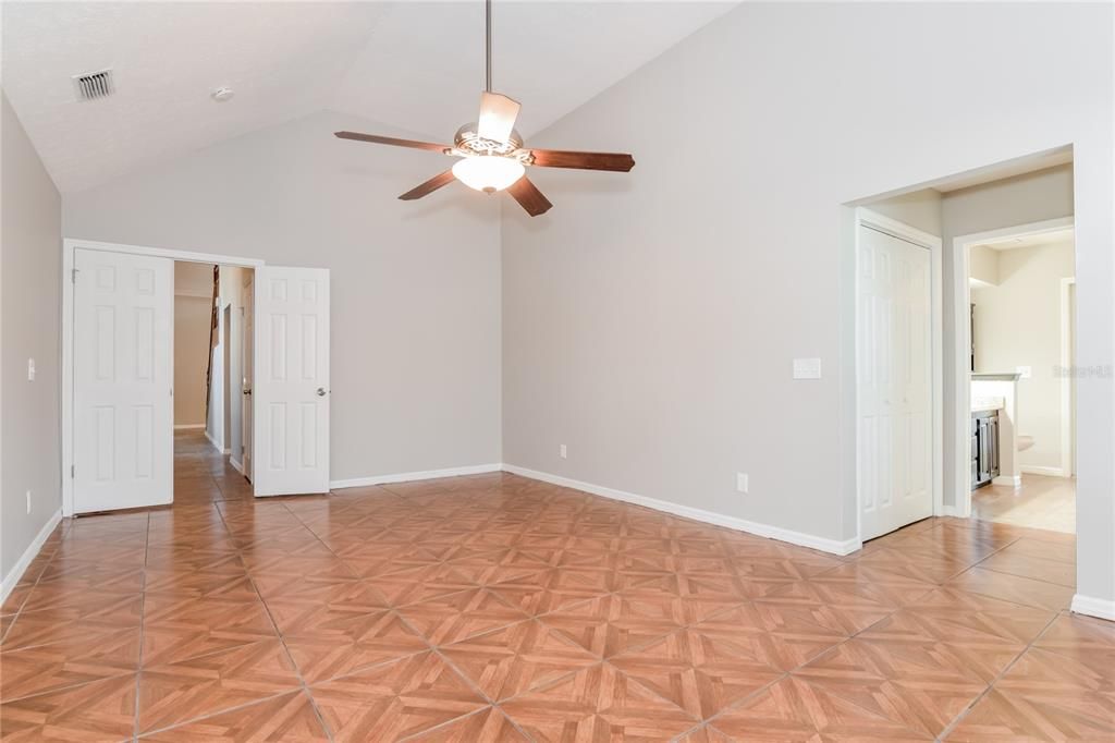 出租: $2,700 (4 贝兹, 2 浴室, 2373 平方英尺)