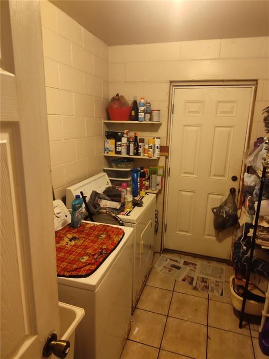 For Sale: $329,900 (3 beds, 1 baths, 1175 Square Feet)