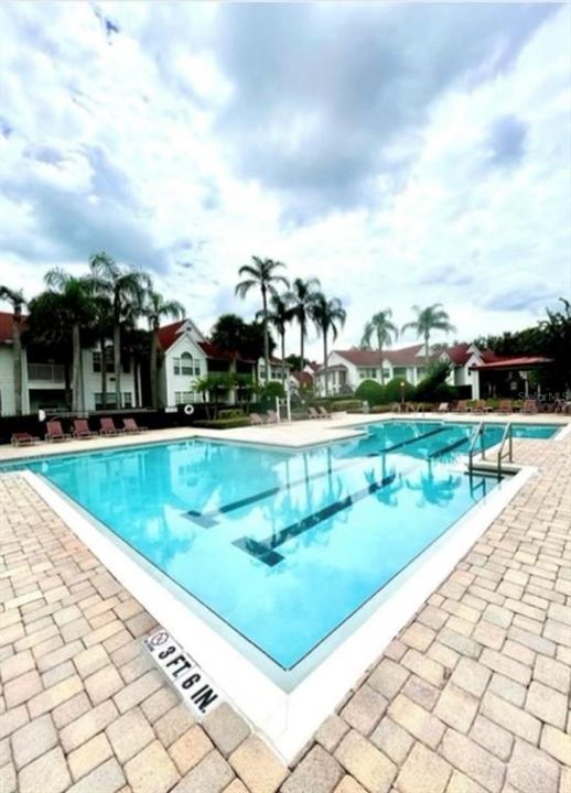 For Sale: $169,900 (1 beds, 1 baths, 754 Square Feet)