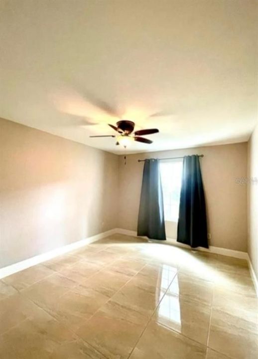 For Sale: $169,900 (1 beds, 1 baths, 754 Square Feet)