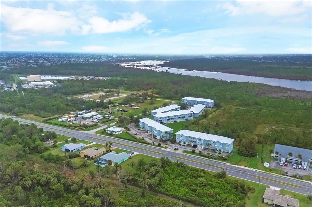 合同活跃: $275,000 (3 贝兹, 2 浴室, 2044 平方英尺)