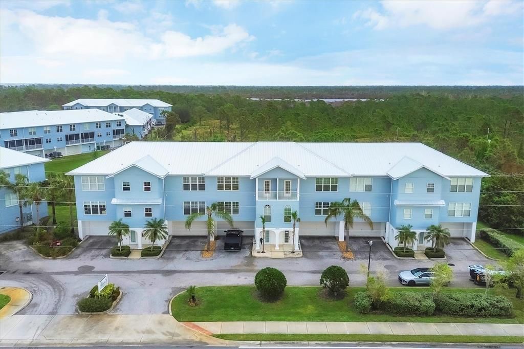 合同活跃: $275,000 (3 贝兹, 2 浴室, 2044 平方英尺)