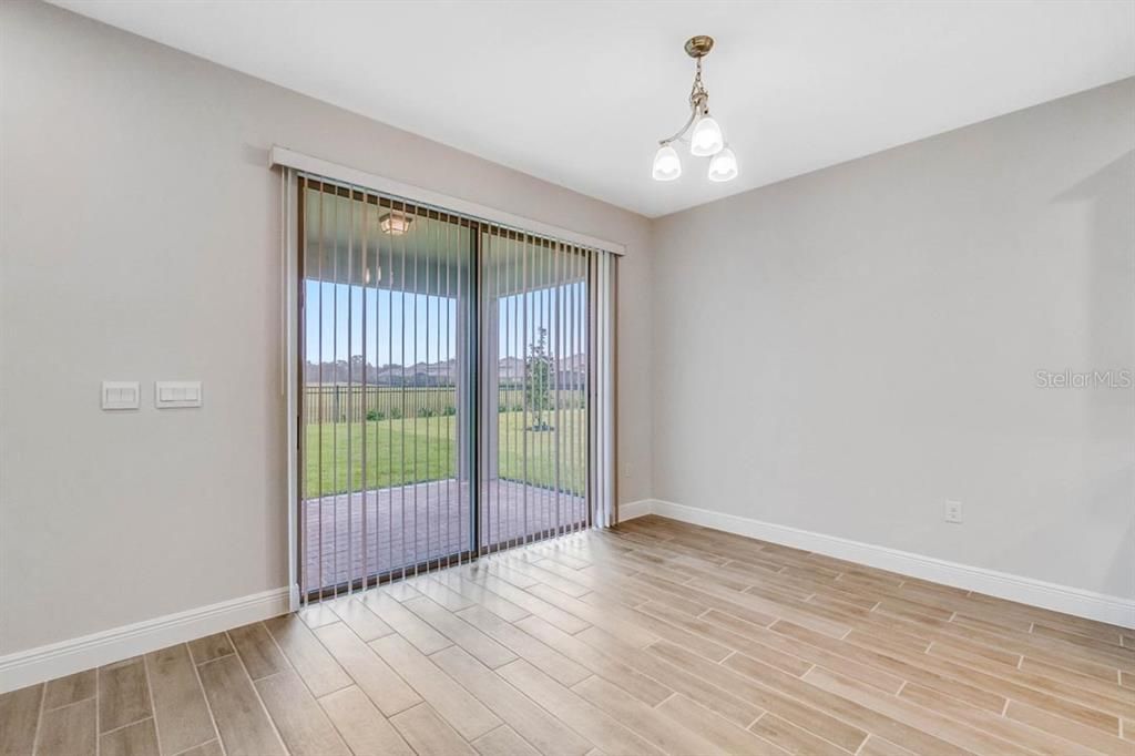 待售: $885,121 (5 贝兹, 4 浴室, 3225 平方英尺)