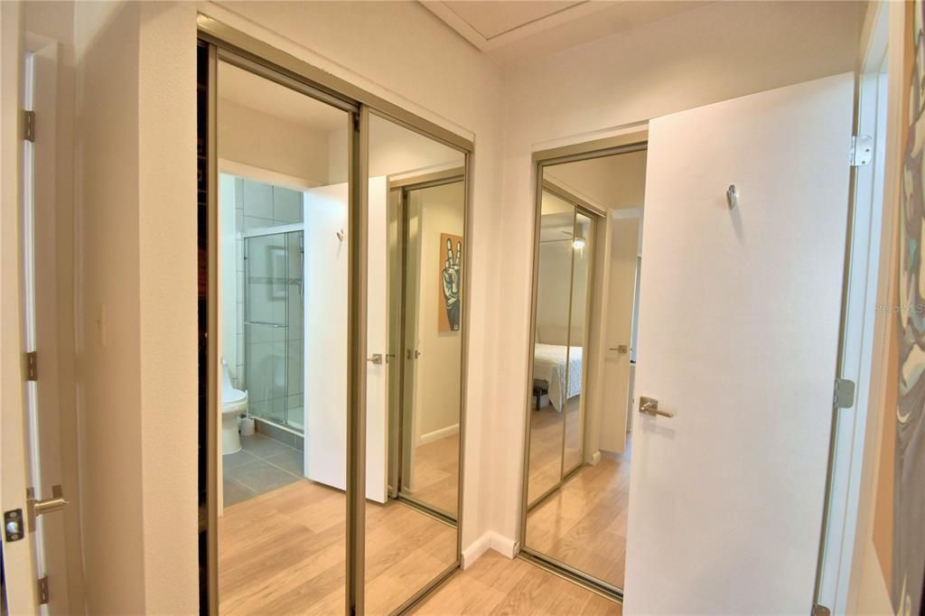 For Sale: $159,900 (2 beds, 2 baths, 970 Square Feet)