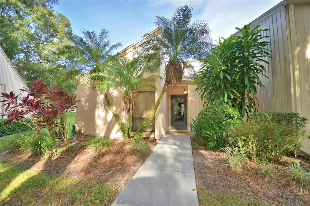 For Sale: $159,900 (2 beds, 2 baths, 970 Square Feet)