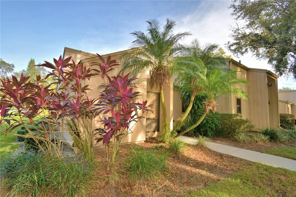 For Sale: $159,900 (2 beds, 2 baths, 970 Square Feet)