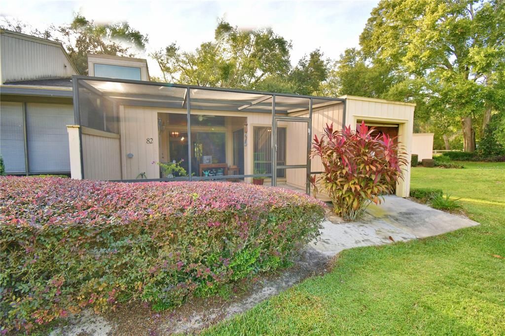 For Sale: $159,900 (2 beds, 2 baths, 970 Square Feet)