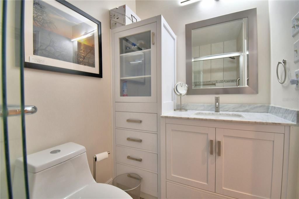 For Sale: $159,900 (2 beds, 2 baths, 970 Square Feet)