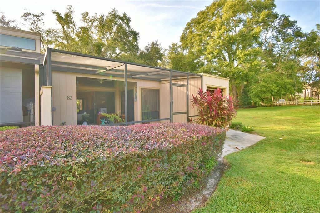 For Sale: $159,900 (2 beds, 2 baths, 970 Square Feet)