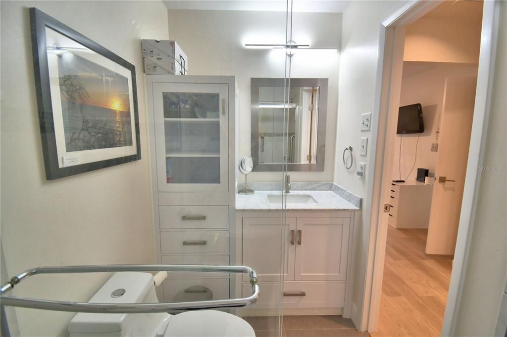 For Sale: $159,900 (2 beds, 2 baths, 970 Square Feet)