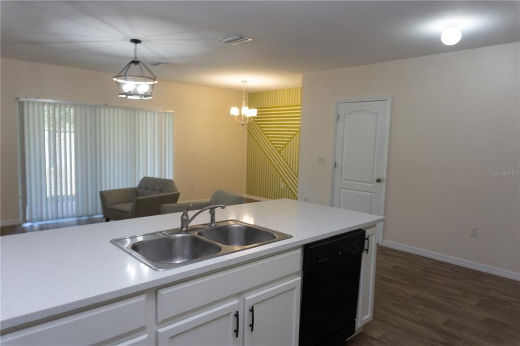 На продажу: $252,500 (3 спален, 2 ванн, 1478 Квадратных фут)