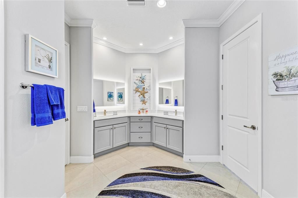 待售: $969,000 (3 贝兹, 2 浴室, 2420 平方英尺)