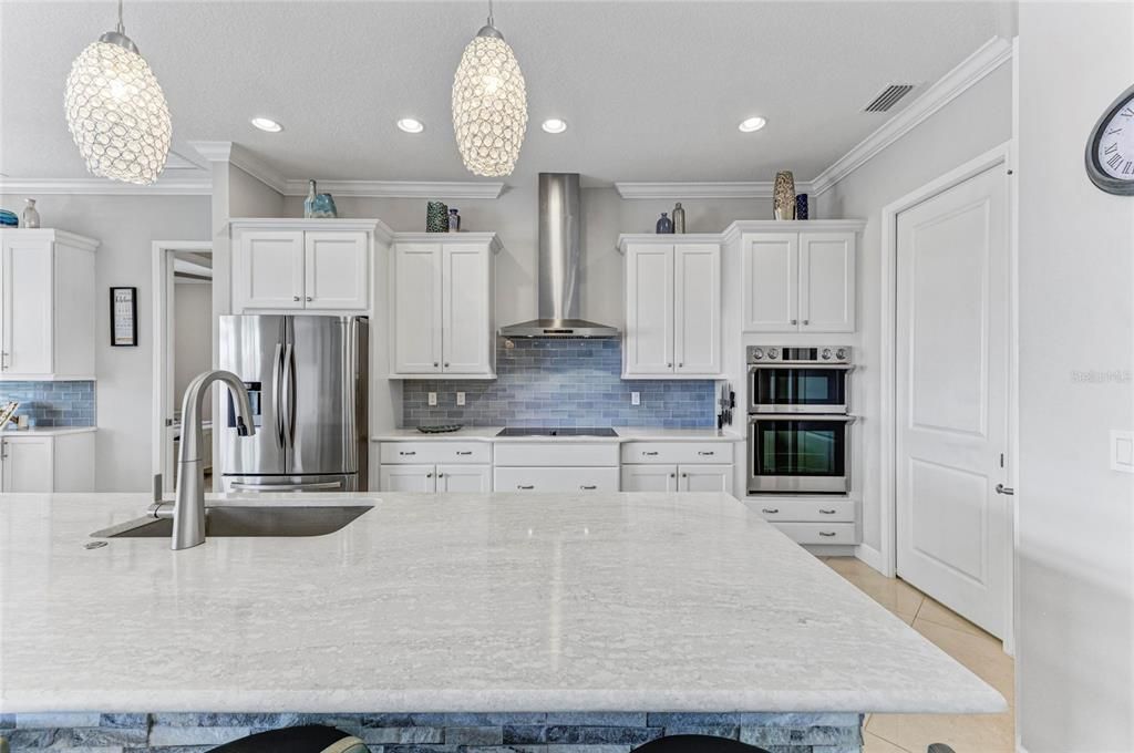 待售: $969,000 (3 贝兹, 2 浴室, 2420 平方英尺)