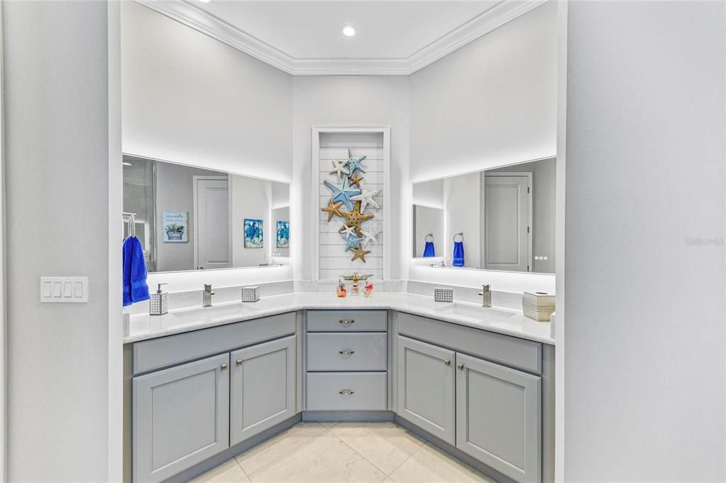 待售: $969,000 (3 贝兹, 2 浴室, 2420 平方英尺)