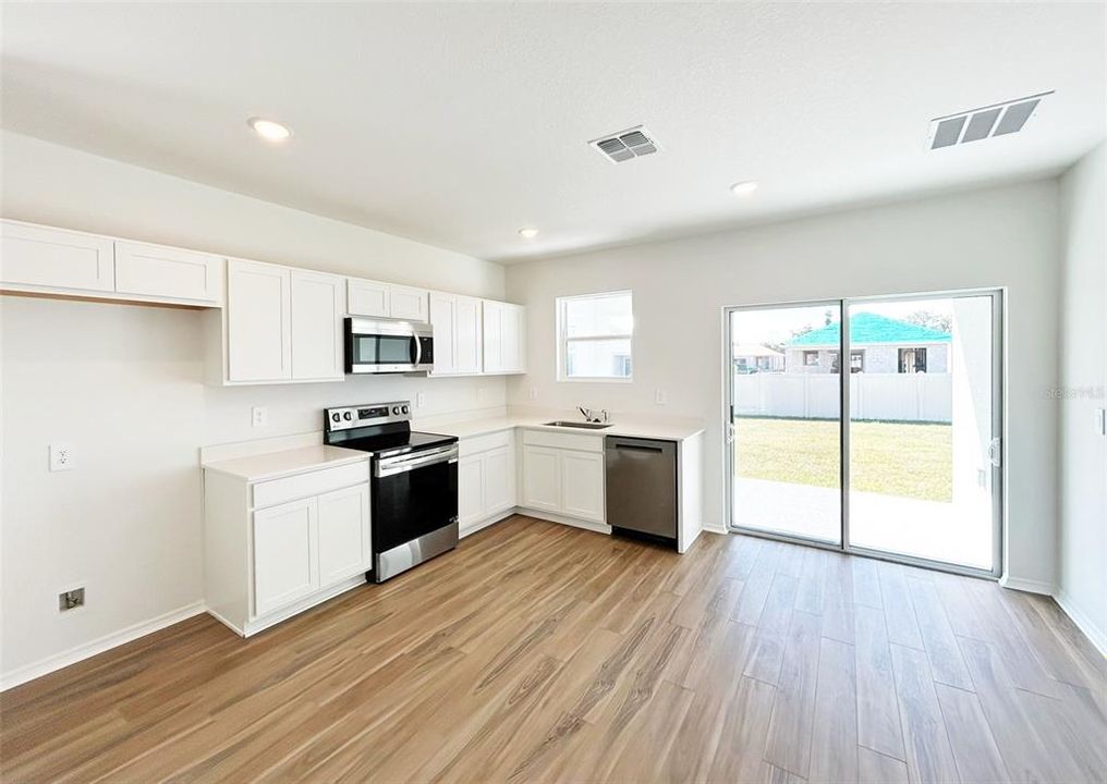 待售: $316,056 (2 贝兹, 2 浴室, 1312 平方英尺)