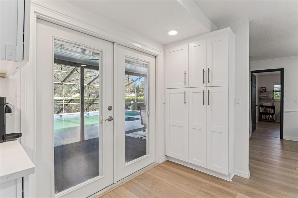 Activo con contrato: $750,000 (4 camas, 2 baños, 2111 Pies cuadrados)