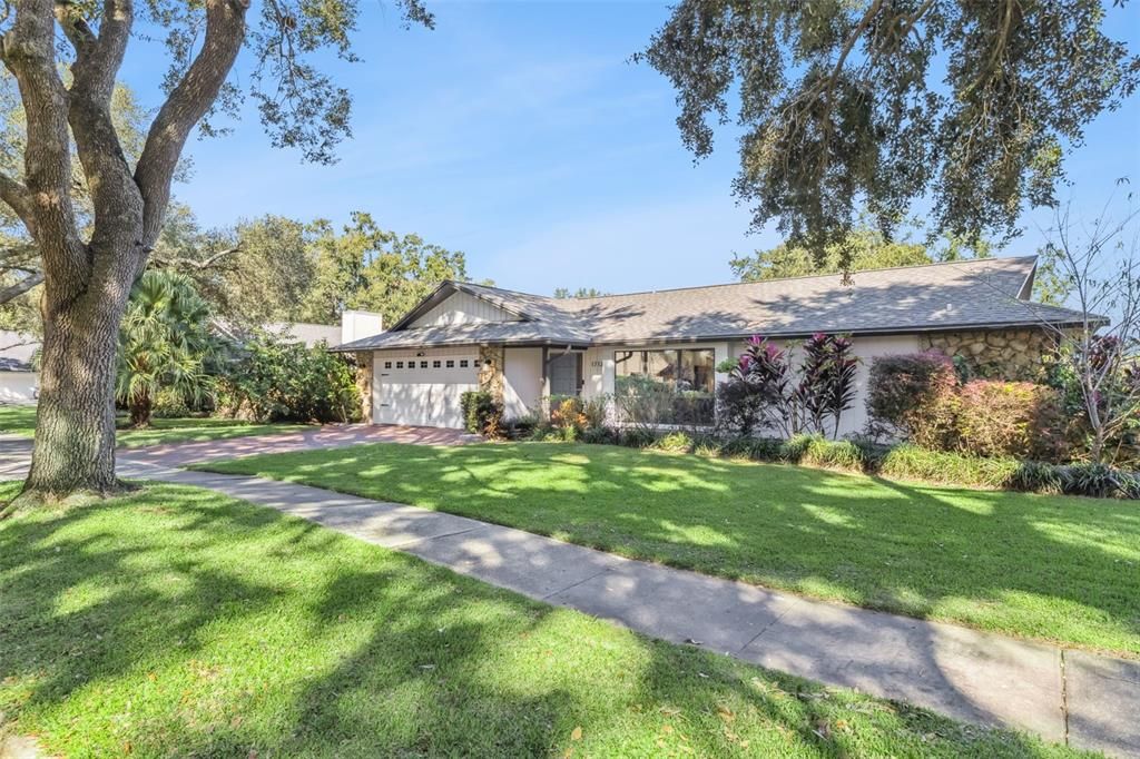 Activo con contrato: $750,000 (4 camas, 2 baños, 2111 Pies cuadrados)