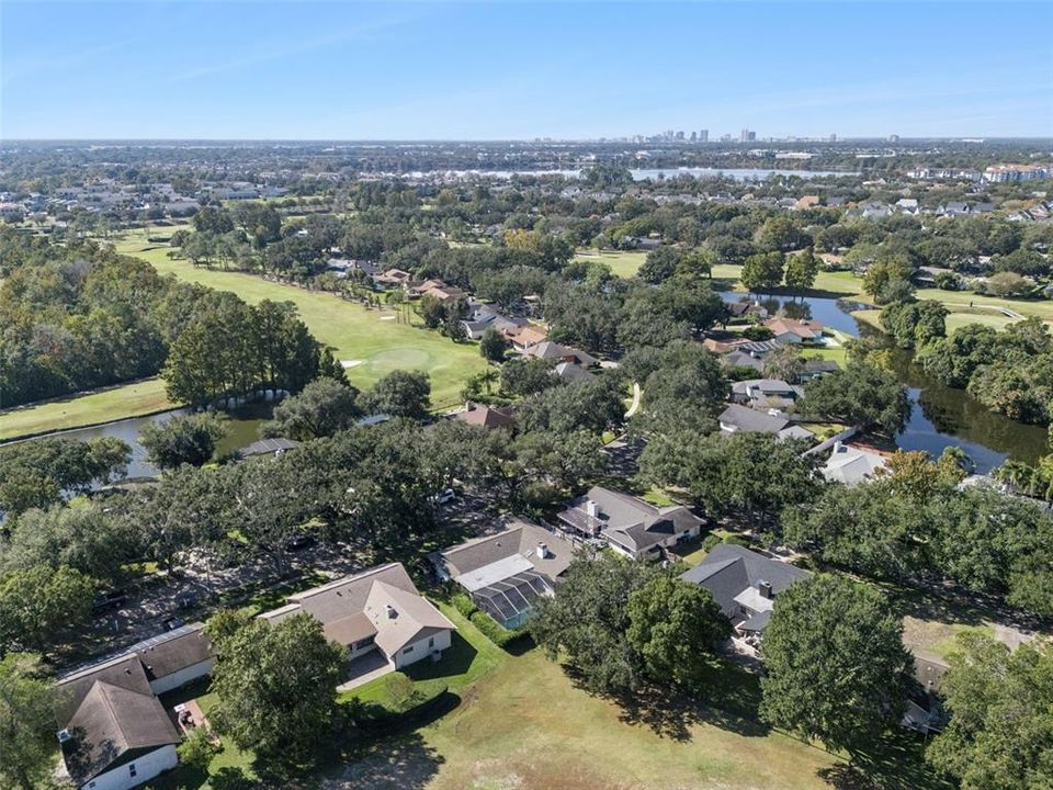 Activo con contrato: $750,000 (4 camas, 2 baños, 2111 Pies cuadrados)