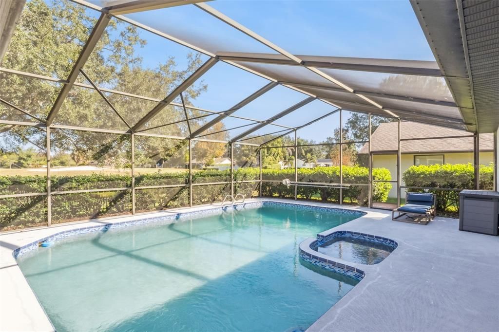 Activo con contrato: $750,000 (4 camas, 2 baños, 2111 Pies cuadrados)