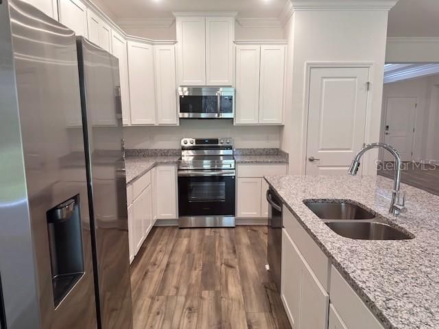 Active With Contract: $459,900 (4 beds, 3 baths, 2437 Square Feet)